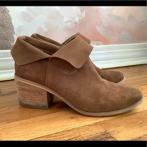 BP. size 8 women's ankle boots